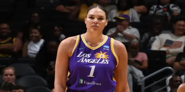 Liz Cambage Encourages Female Athletes to Explore Alternative Income Sources Following OnlyFans Success
