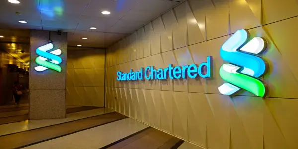 Standard Chartered Predicts End of Bitcoin Sell-Off, Anticipates Year-End Rally