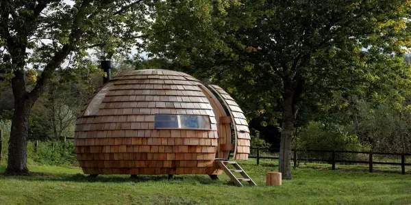 British Designers Launch Innovative Mini Garden Retreat for Outdoor Spaces