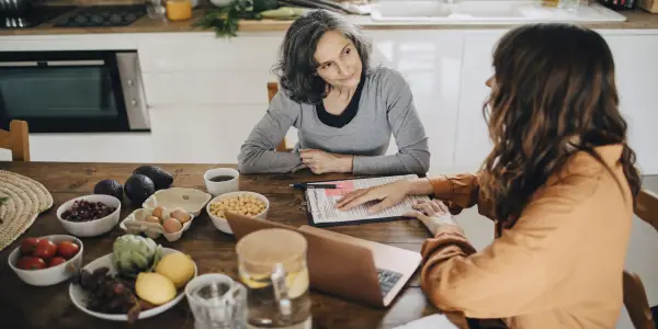 Dietary Fiber: A Key Component in Managing Menopause Symptoms, According to Experts