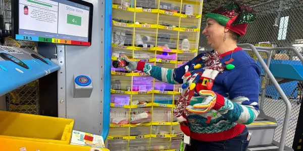 Retailers Exercise Caution in Holiday Hiring Amid Economic and Tariff Concerns