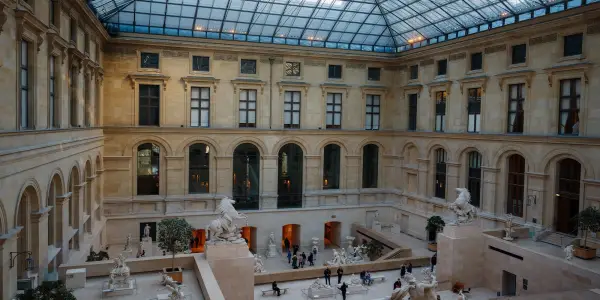 Louvre Museum Temporarily Closes Following High-Profile Jewelry Heist