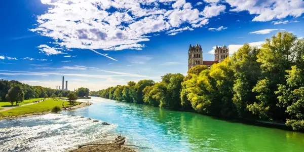 Top Three Expat Destinations for U.S. Veterans Considering Life Abroad