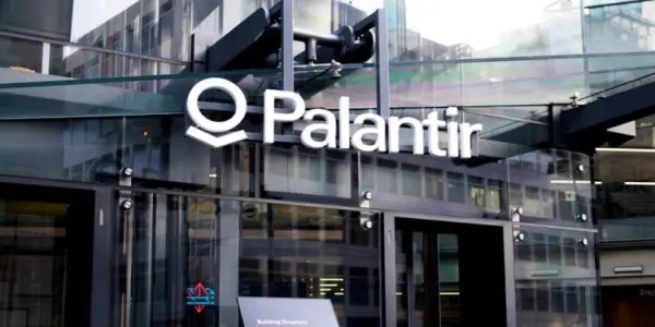 Analyst Highlights Palantir as a Leader in Software, Adjusts Price Target to $215