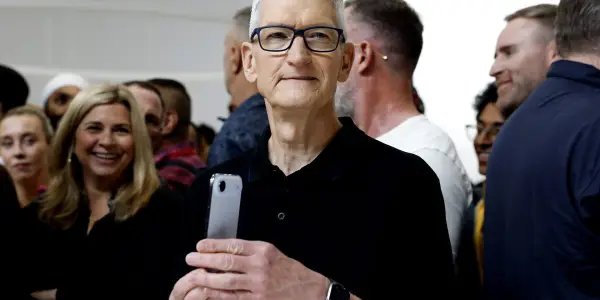 Apple to Significantly Reduce iPhone Air Production Amid Weak Demand, Report Indicates