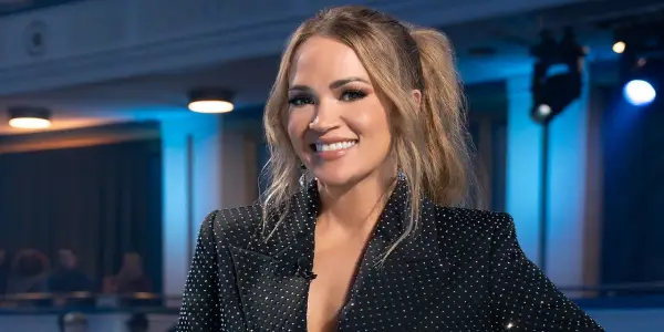 Carrie Underwood Celebrates Patriotism with American Flag Display Near Her Tennessee Home