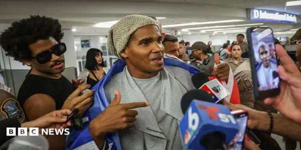 Cuban Dissident Luis Manuel Otero Alcántara Arrives in the U.S. After Exile