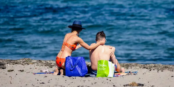 Study Reveals Misinformation About Sunscreen Spreading on TikTok
