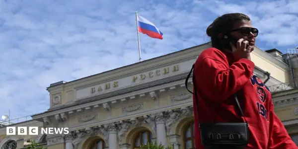 Rising Cash Usage in Russia Signals Strain on Wartime Economy