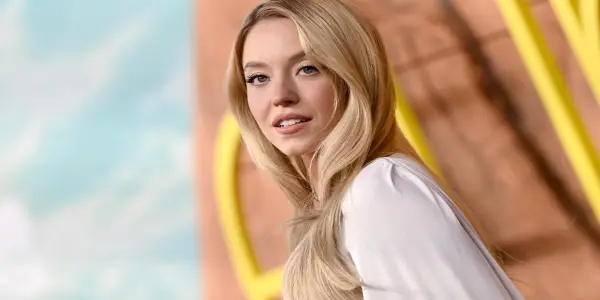 Sydney Sweeney Posts Vibrant Snaps from Australian Getaway on Instagram
